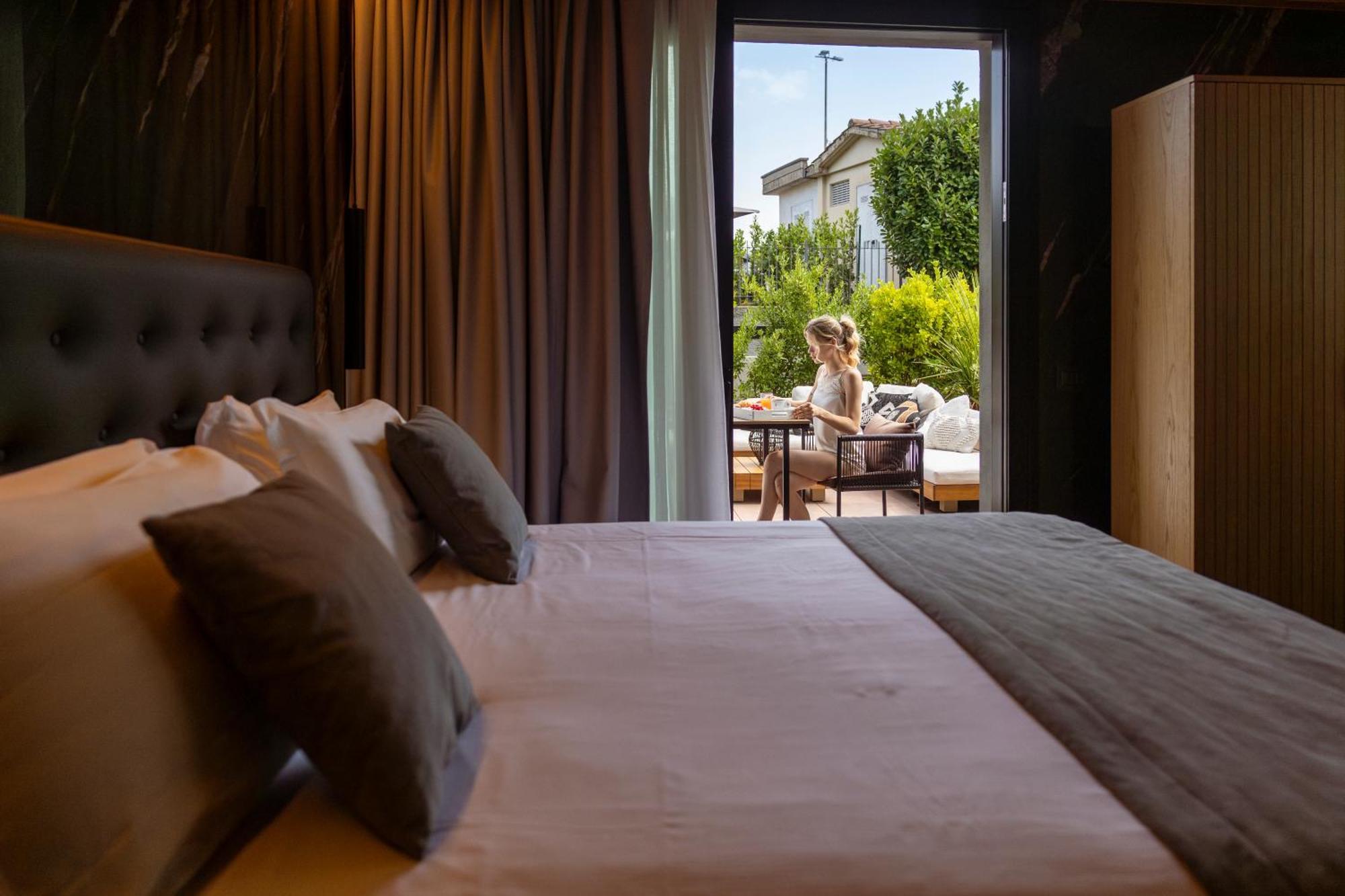 Boutique Hotel Sirmione Exterior photo